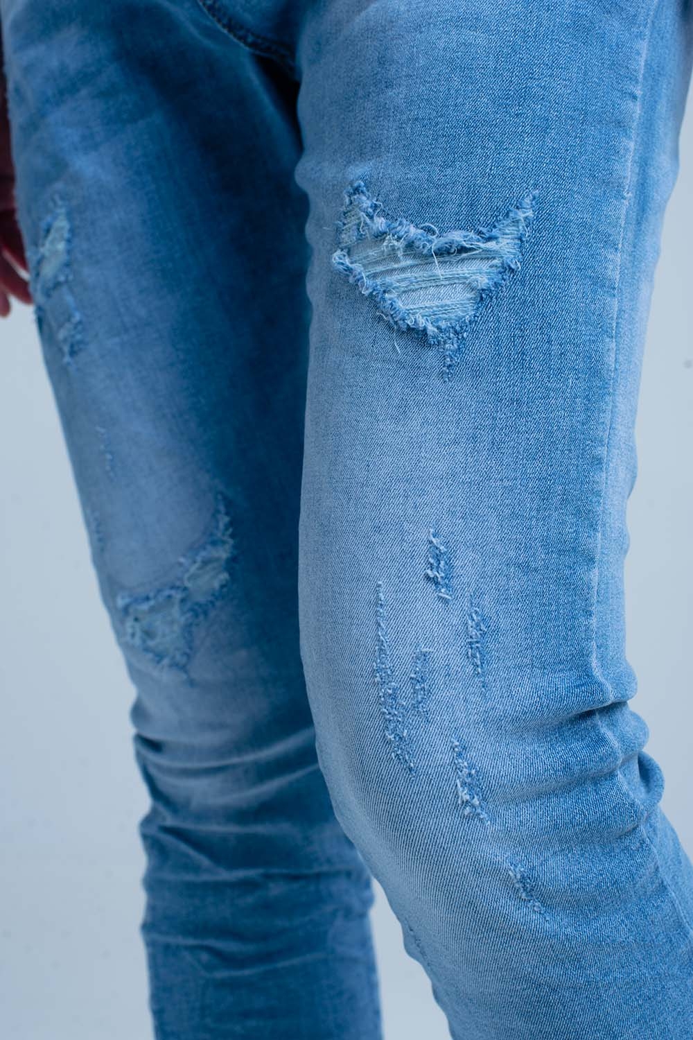 Vaquero azul lavado rasgado boyfriend Vaquero azul lavado rasgado boyfriend