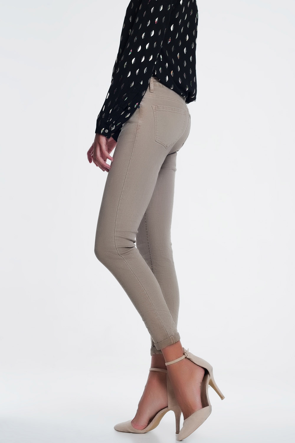 Vaqueros de talle alto en color beige Vaqueros de talle alto en color beige