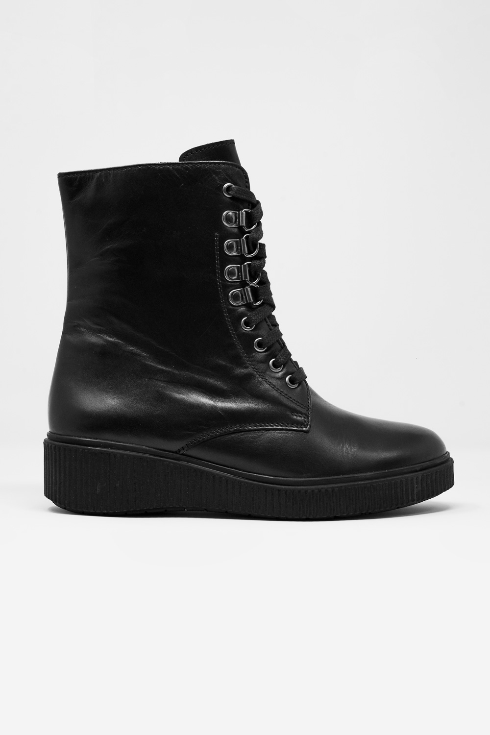 Botas negras con cordones Botas negras con cordones
