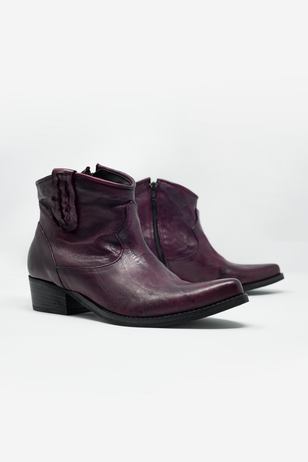 Botines de cuero estilo western color granate Botines de cuero estilo western color granate