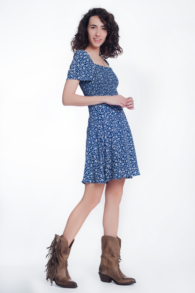 vestido frontal floral azul marinho