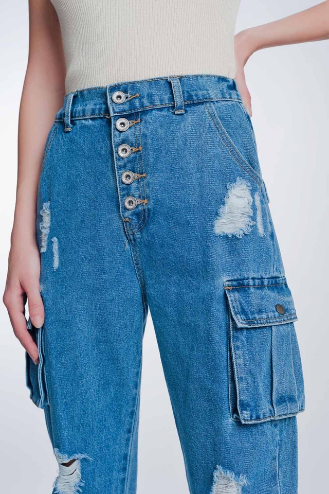 steife Jeans mit Cargo-Tasche in hellblauer Stone-Waschung