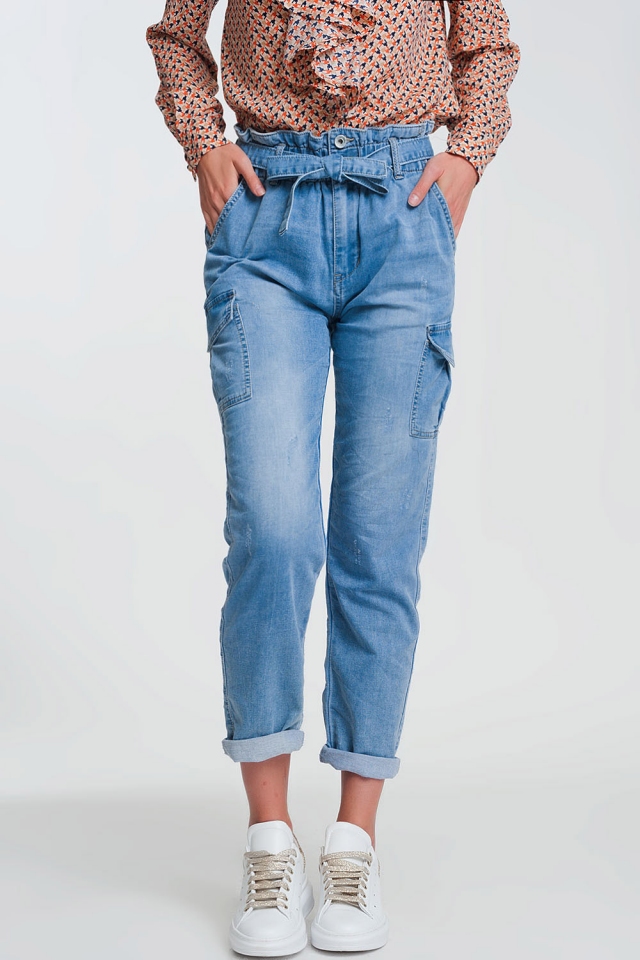Jeans met plooirand en gestrikte taille in lichtblauw