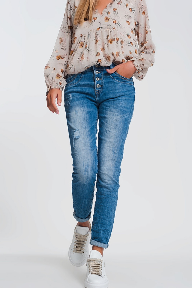 Faltig Boyfriend-Jeans mit zerrissene Details in Hellblau