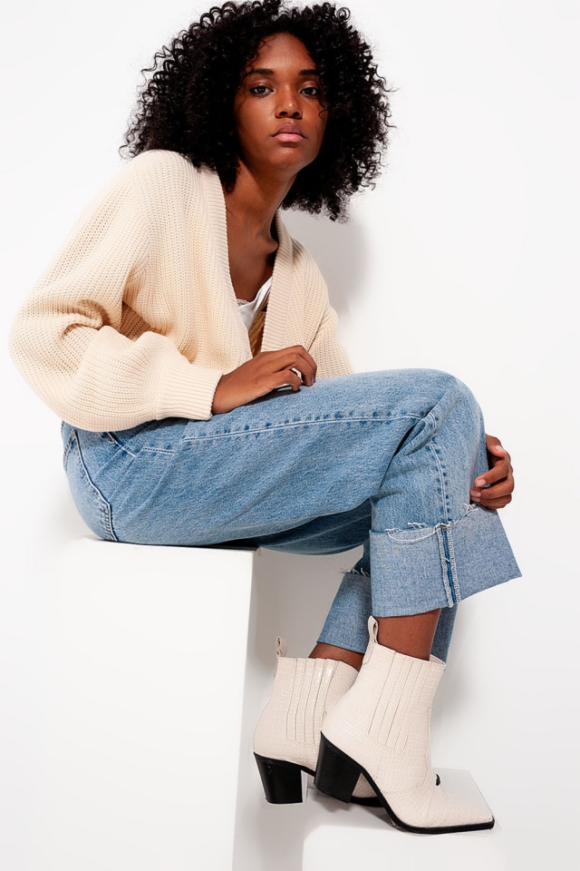 Cardigan crema con maniche a lunghe e bottoni con strass