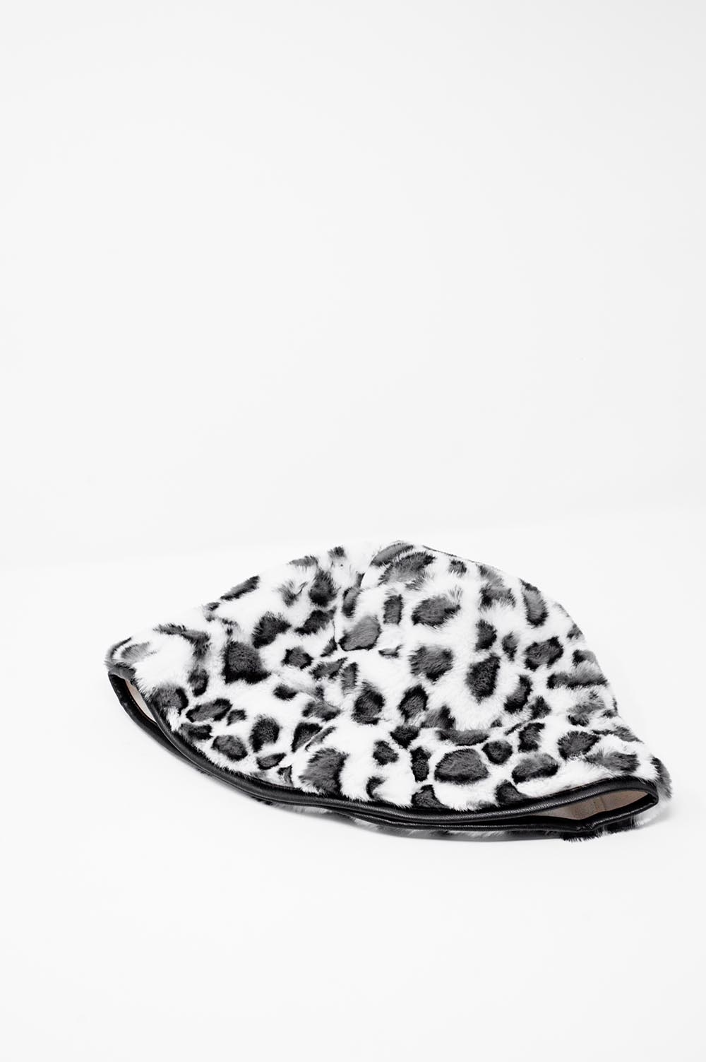 Sombrero de pescador con estampado animal en blanco Sombrero de pescador con estampado animal en blanco