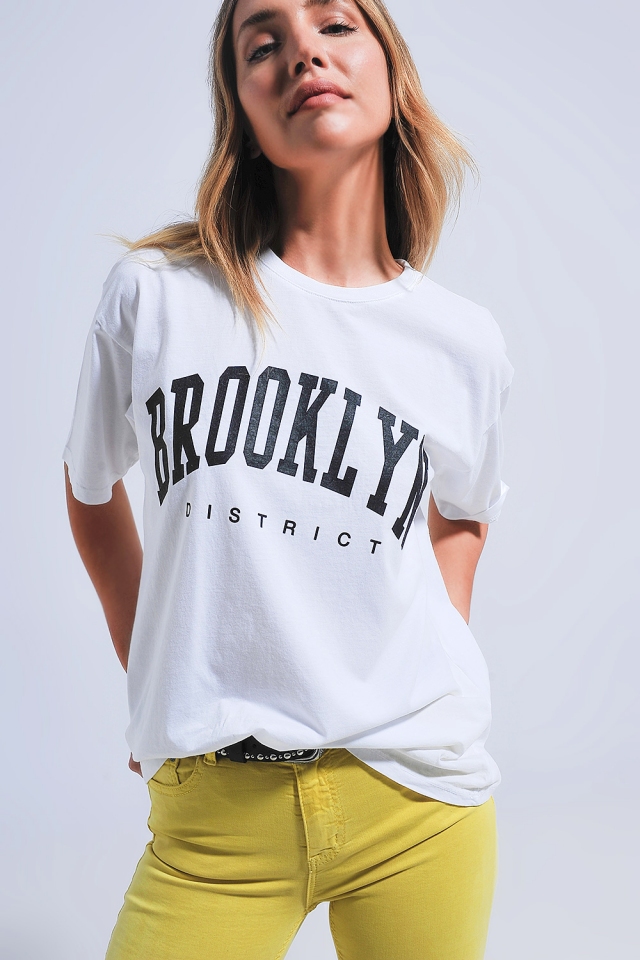T-Shirt in Weiß mit Brooklyn