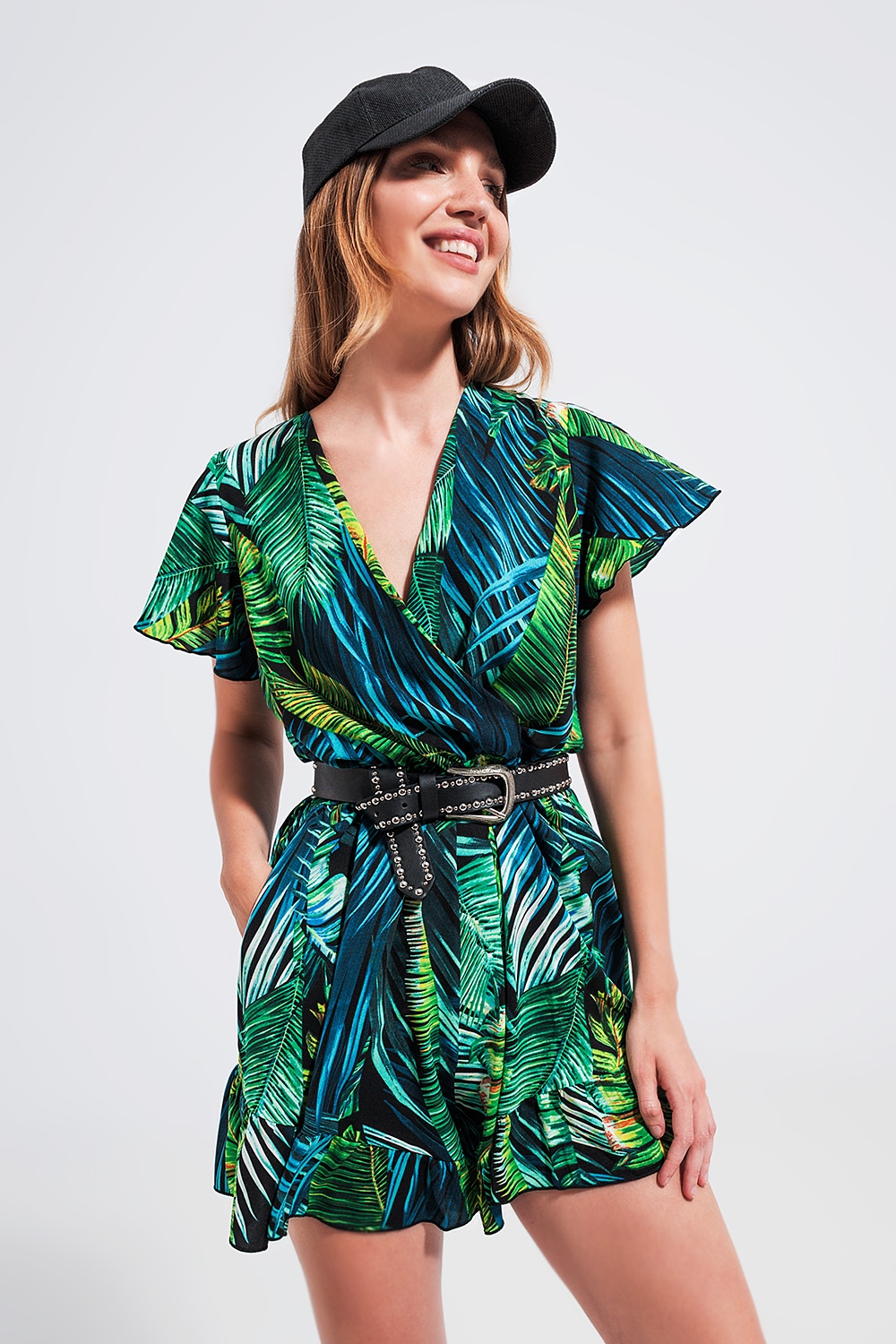 Mono corto verde cruzado con estampado hojas tropicales Mono corto verde cruzado con estampado hojas tropicales