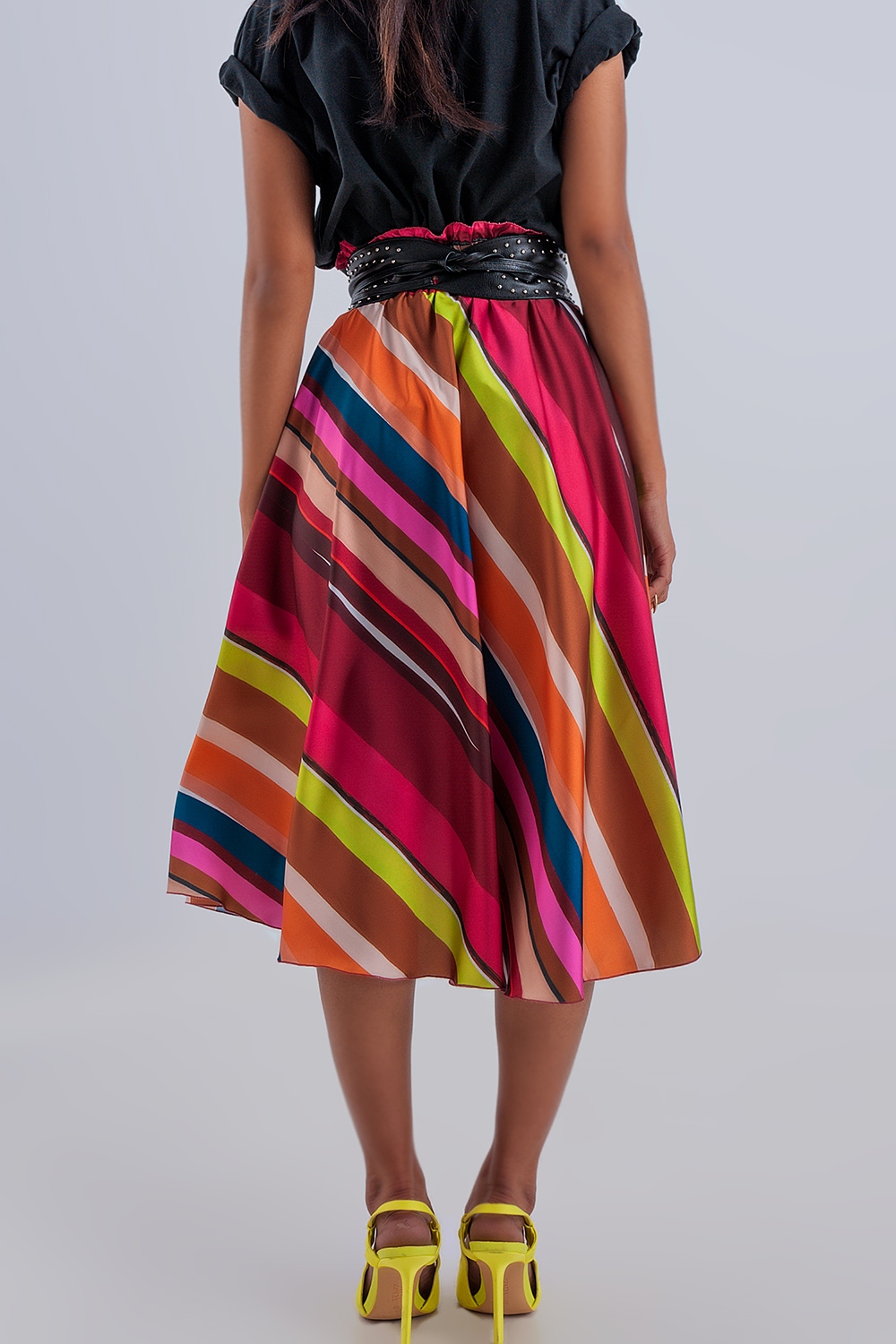 Falda midi fucsia con cinturilla elástica Falda midi fucsia con cinturilla elástica