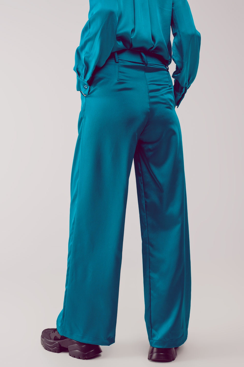 Pantalones palazzo con pinzas en turquesa Pantalones palazzo con pinzas en turquesa