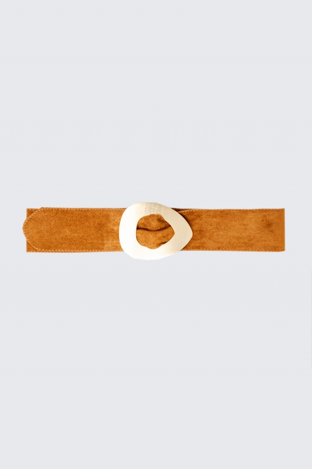 Camel suede belt with square buckle