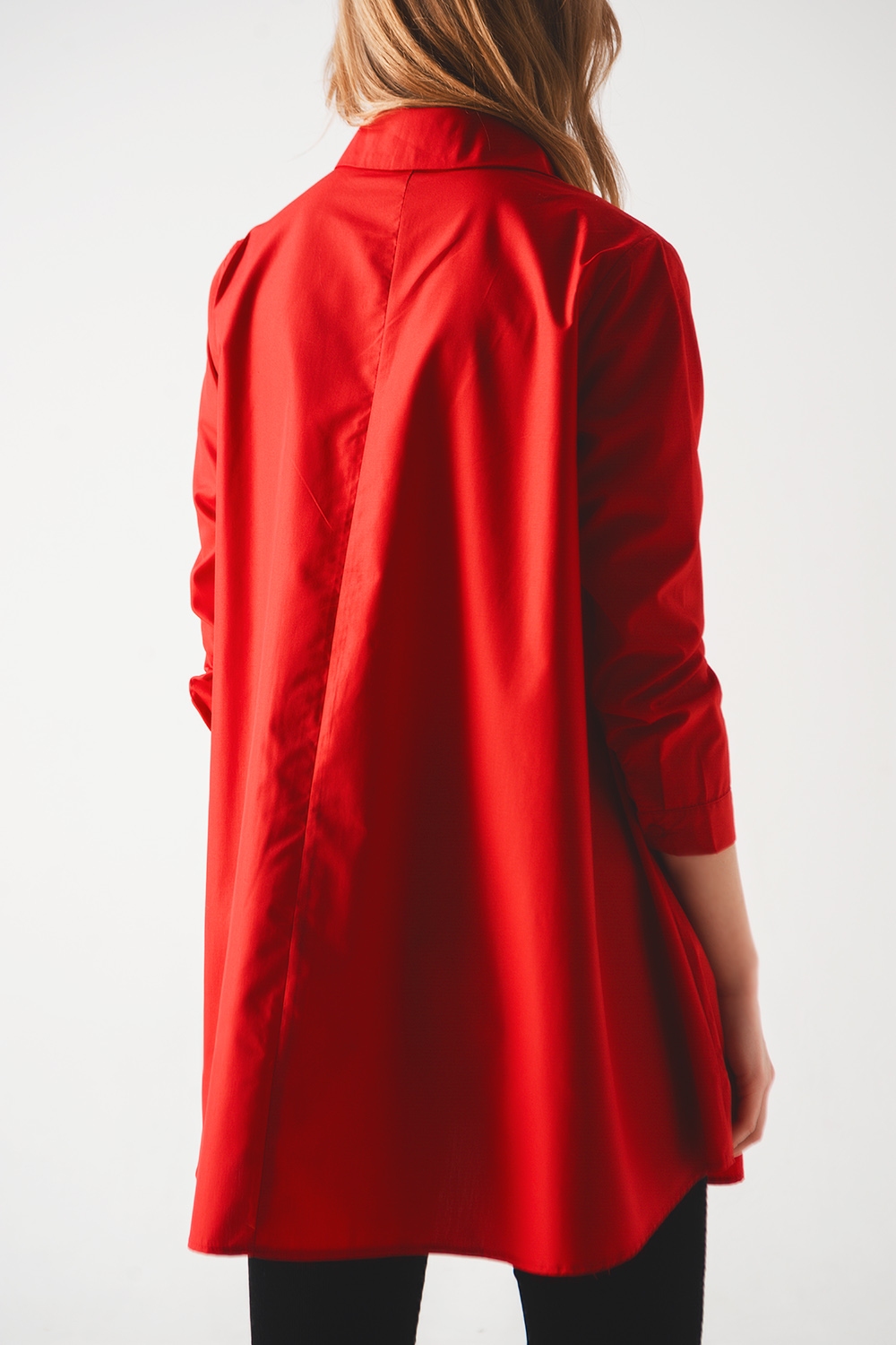 Camisa oversize en rojo intenso Camisa oversize en rojo intenso