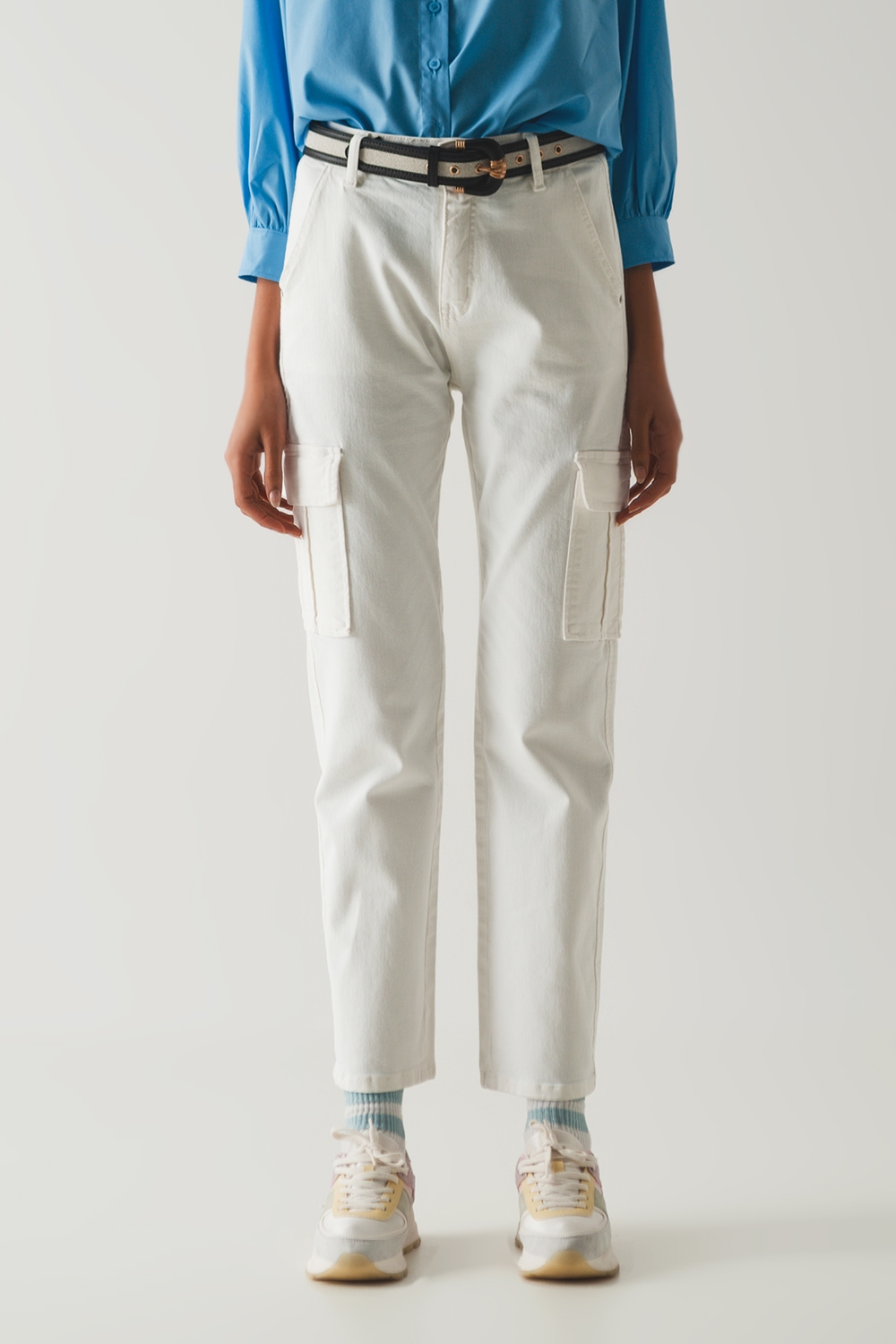 Pantalones estilo cargo en blanco Pantalones estilo cargo en blanco