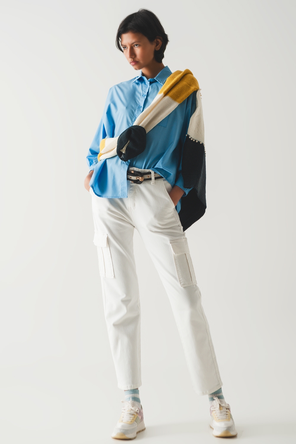 Pantalones estilo cargo en blanco Pantalones estilo cargo en blanco