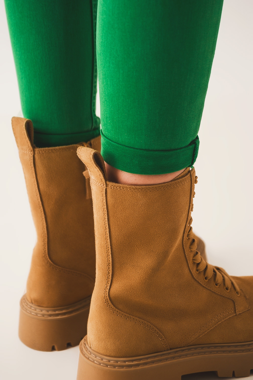 Vaqueros de talle alto color verde Vaqueros de talle alto color verde