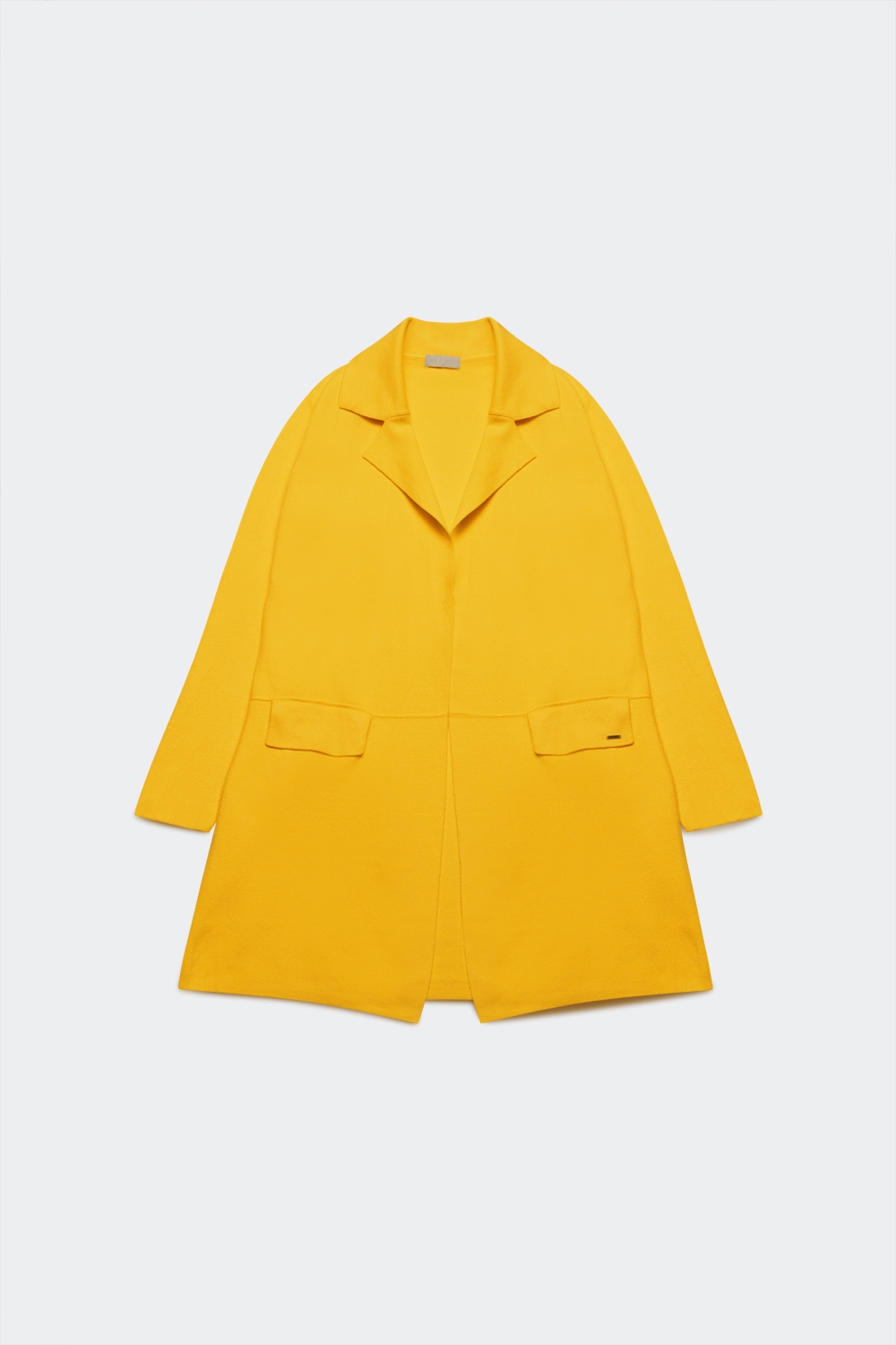 Cardigan extra grande en amarillo con solapas