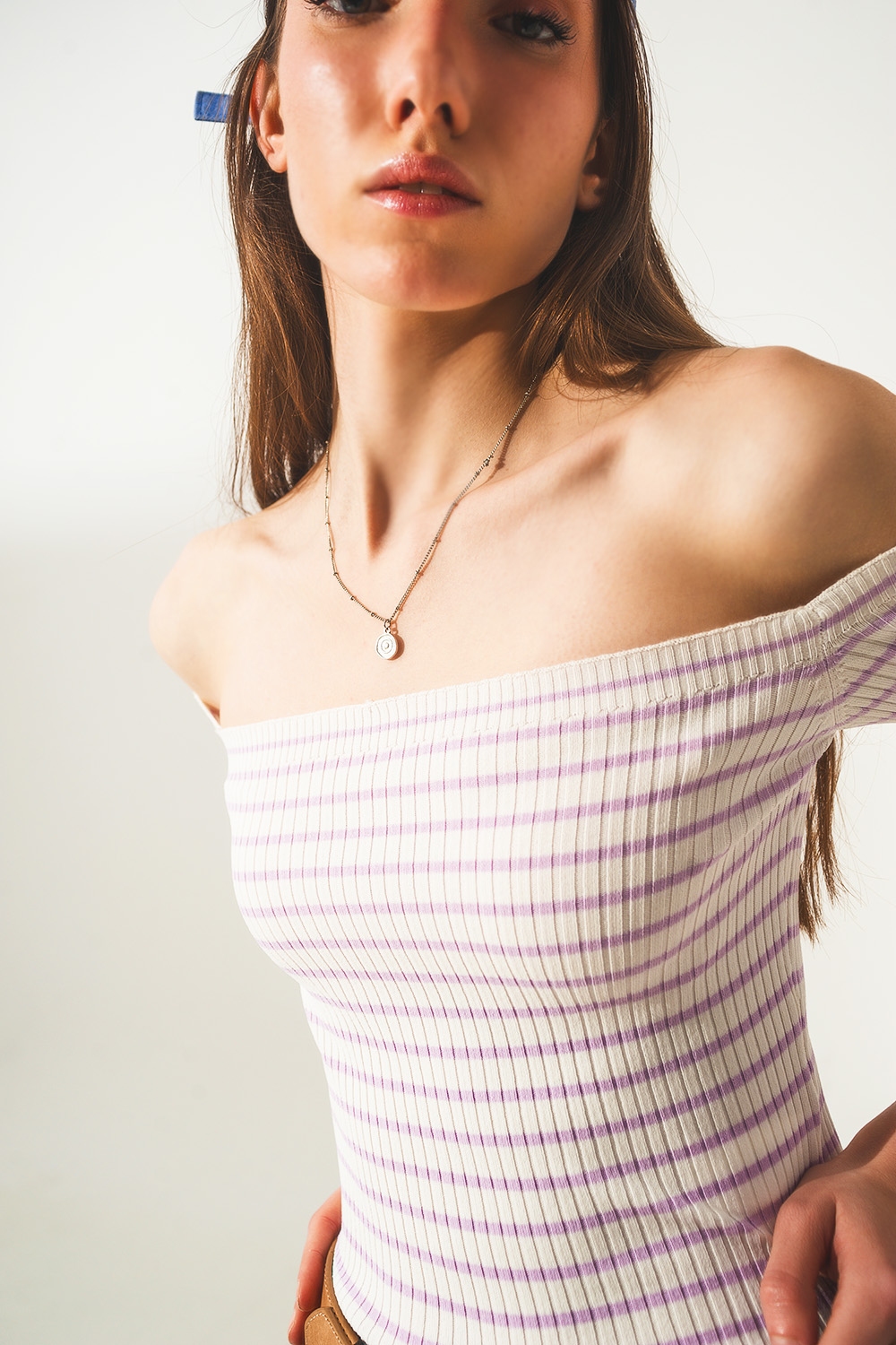 Top lila a rayas con escote Bardot Top lila a rayas con escote Bardot