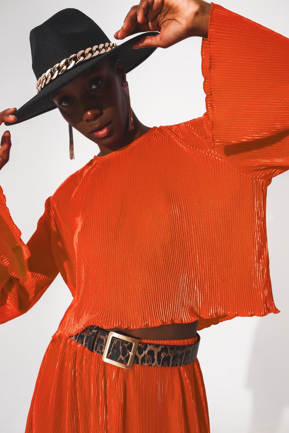 Top corto con cuello redondo plisado en naranja Top corto con cuello redondo plisado en naranja