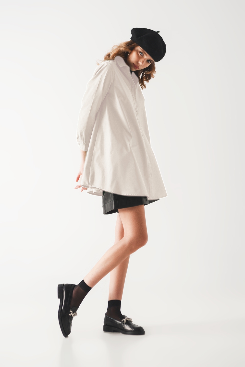 Camisa oversize de popelina en línea A en blanco Camisa oversize de popelina en línea A en blanco