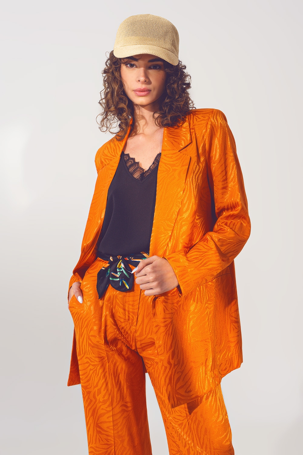 Blazer oversize con estampado de cebra en naranja Blazer oversize con estampado de cebra en naranja