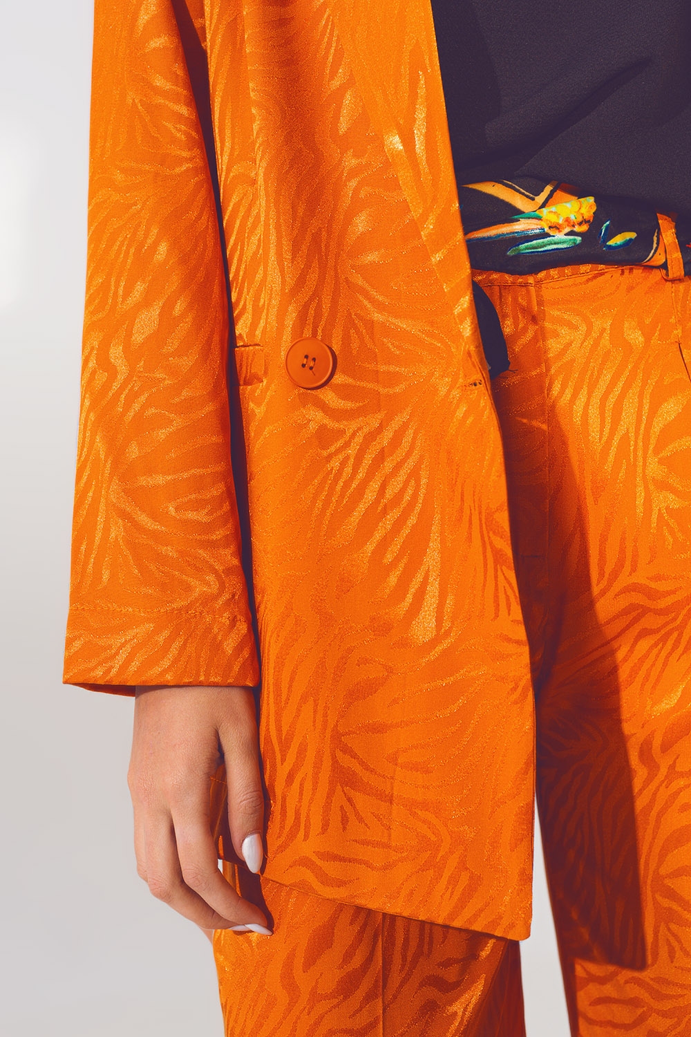 Blazer oversize con estampado de cebra en naranja Blazer oversize con estampado de cebra en naranja