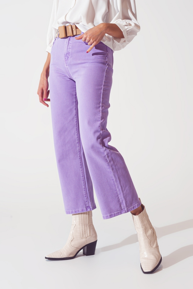 Jeans in violett mit weitem Bein