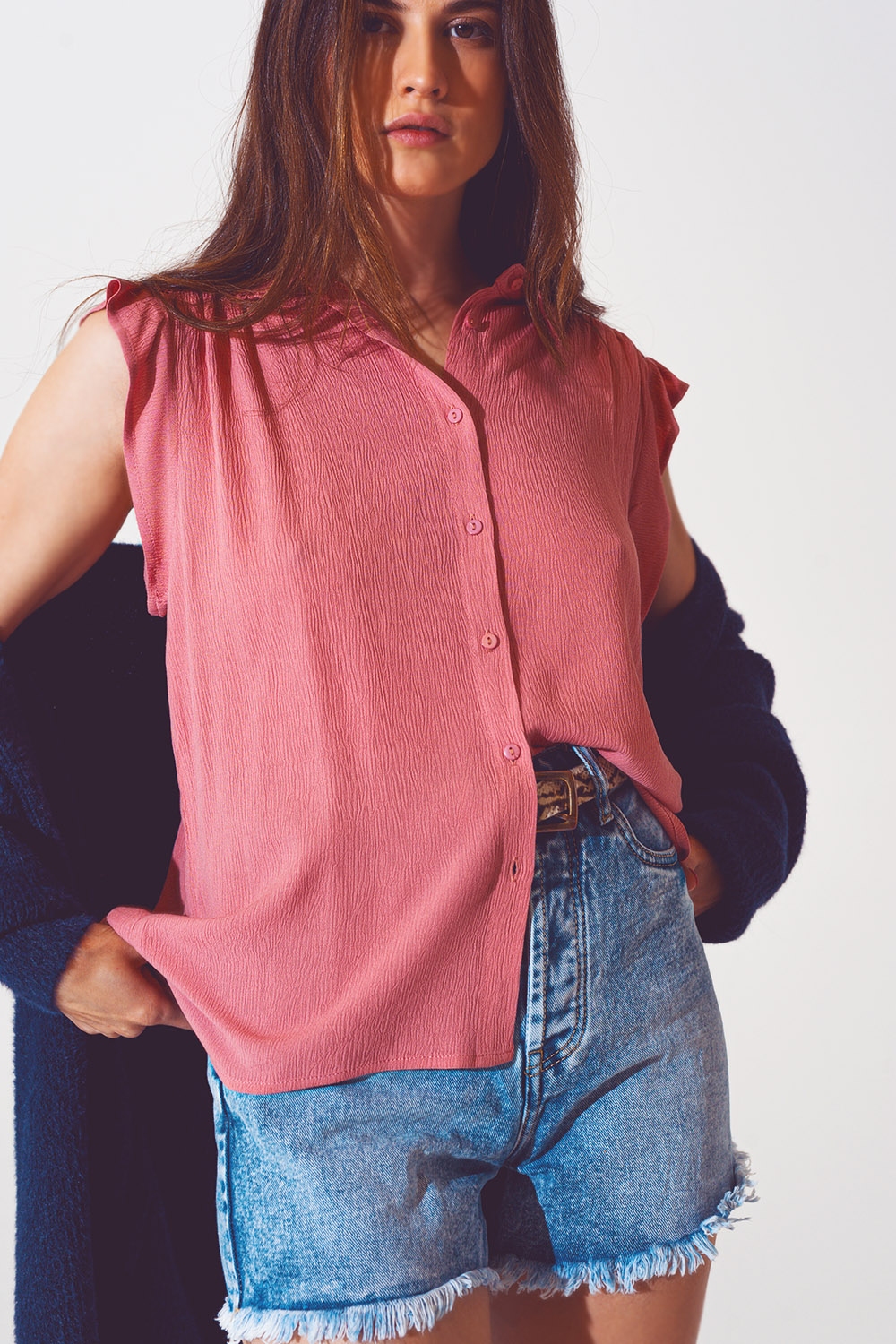 Blusa con volantes en la manga corta en rosa Blusa con volantes en la manga corta en rosa