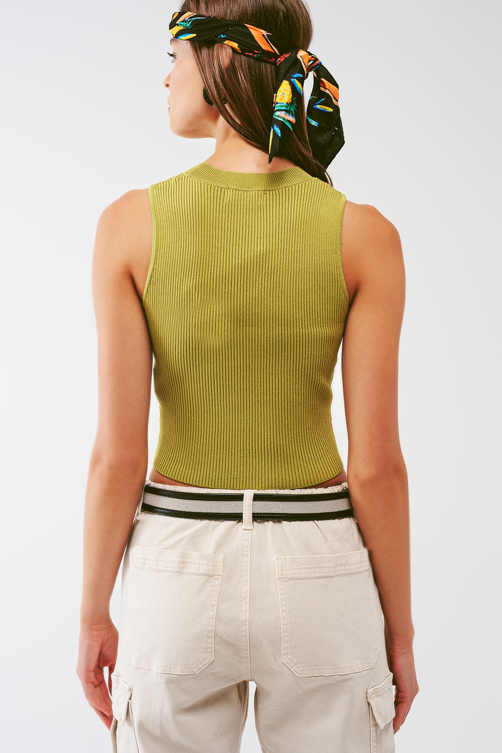 Top de punto sin mangas en verde militar Top de punto sin mangas en verde militar