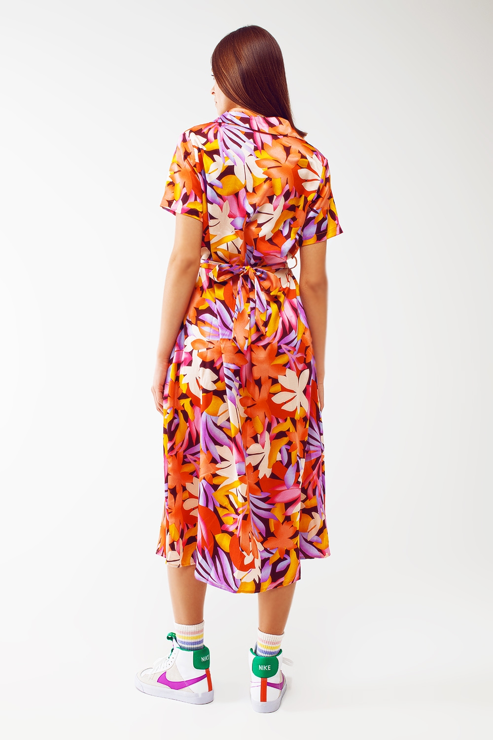 Vestido midi estampado floral en multicolor Vestido midi estampado floral en multicolor