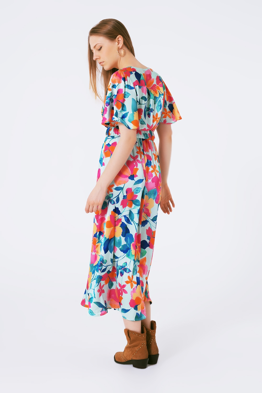 vestido largo de sat&eacute;n suave con cintur&oacute;n y estampado de flores