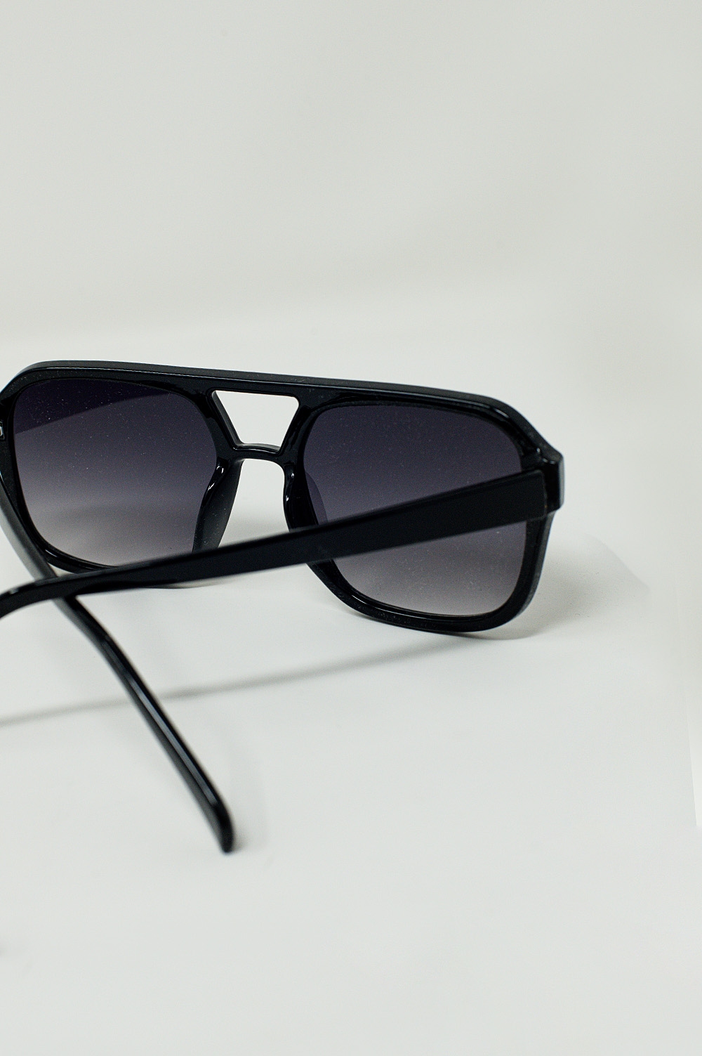Gafas de sol de aviador de los años 70 en negro