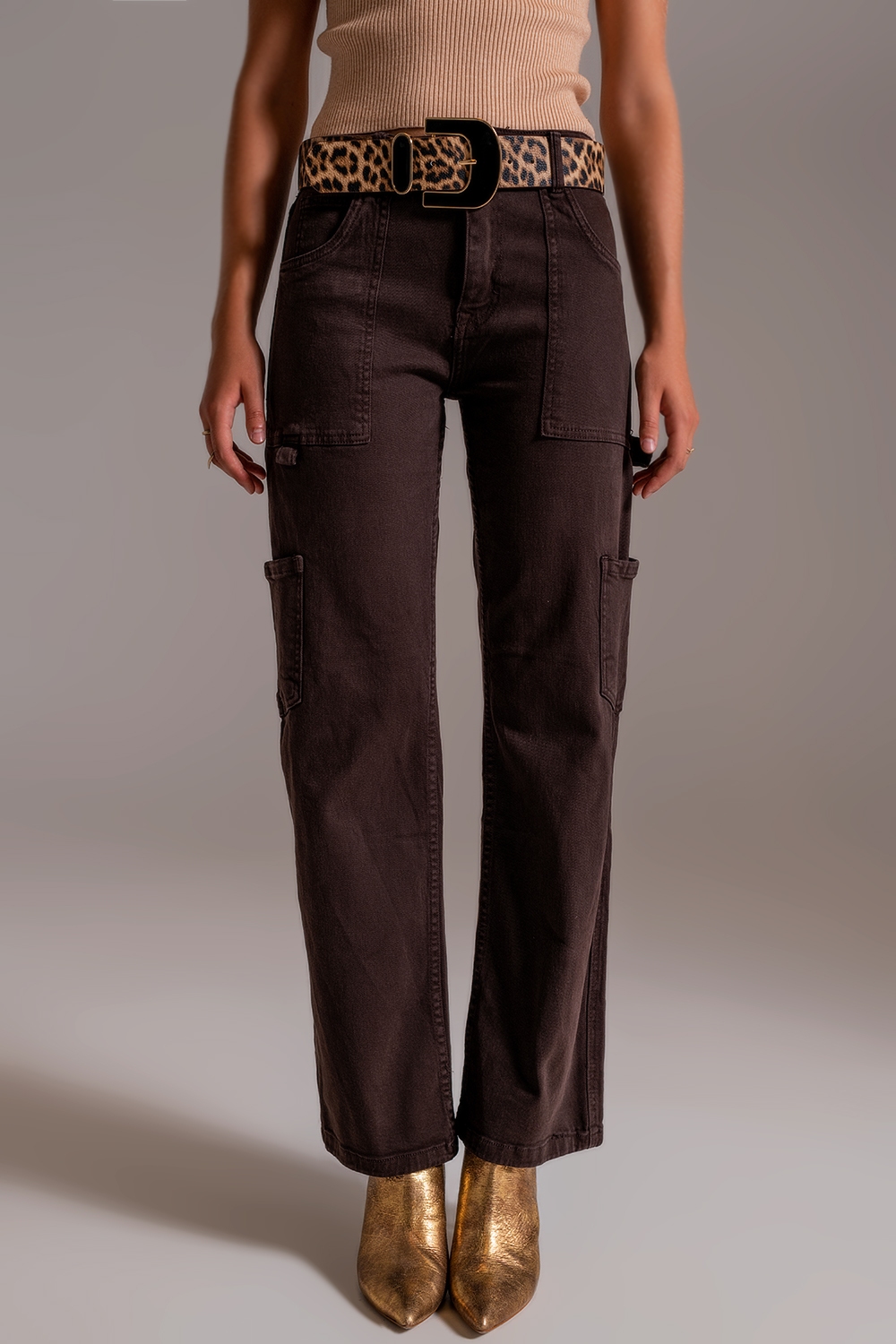 Pantalones cargo de pierna recta en marron Pantalones cargo de pierna recta en marron
