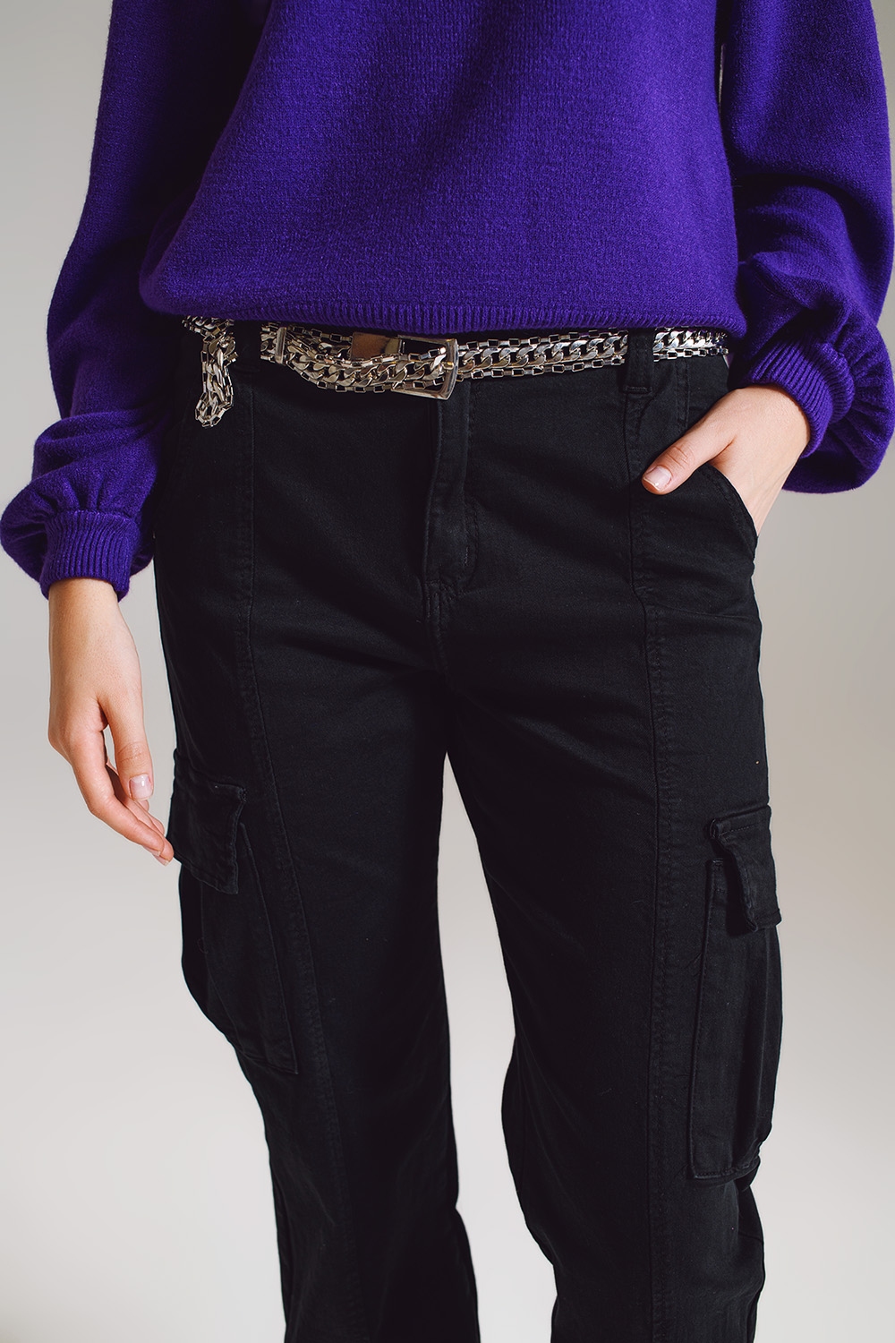 pantalones de cargo negros con cintura y dobladillo elásticos pantalones de cargo negros con cintura y dobladillo elásticos