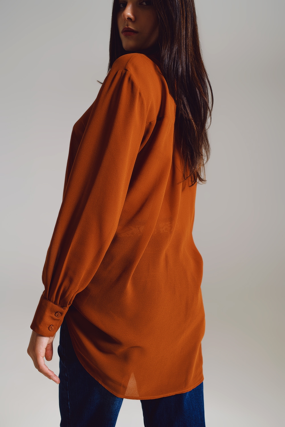 Blusa de gasa en color camel Blusa de gasa en color camel