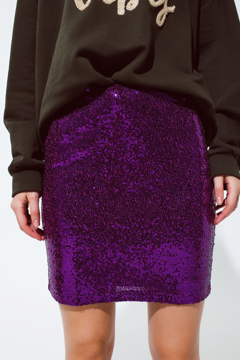Falda mini de lentejuelas en color morado Falda mini de lentejuelas en color morado