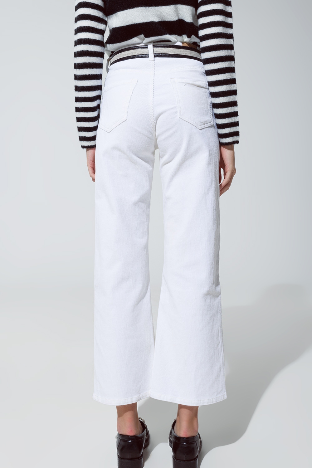 Pantalones tobilleros de pana en blanco Pantalones tobilleros de pana en blanco