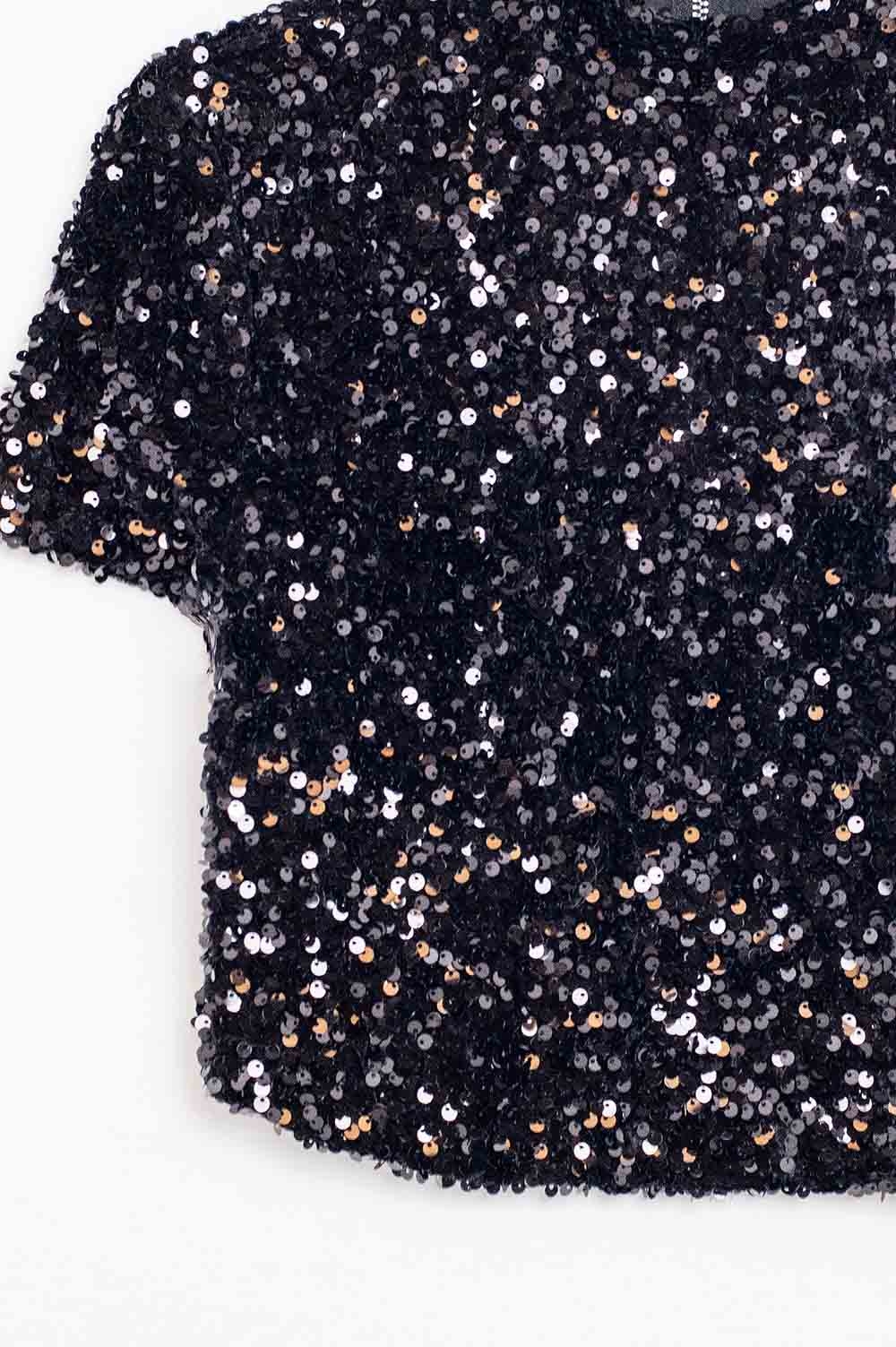 Cropped top negro con lentejuelas Cropped top negro con lentejuelas