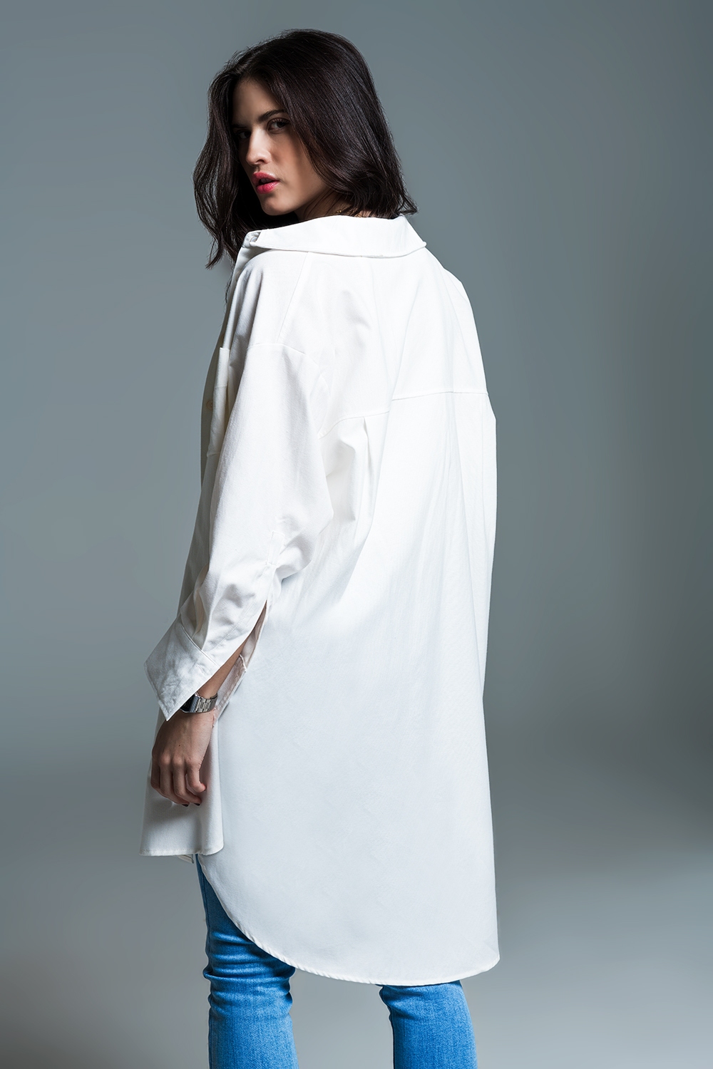 Camisa de corte boyfriend con manga 3/4 en blanco Camisa de corte boyfriend con manga 3/4 en blanco
