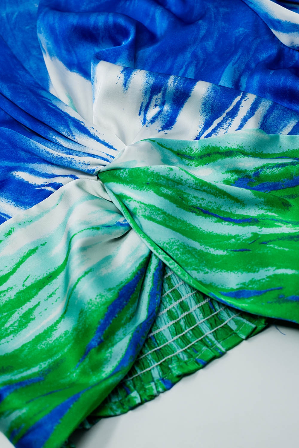 Top de manga larga Tie-Dye cruzado por delante Top de manga larga Tie-Dye cruzado por delante