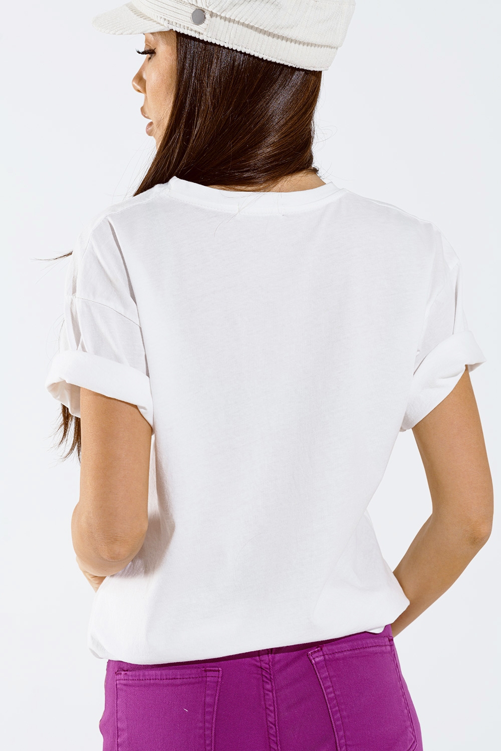 Camiseta con estampado digital LOVE art deco en blanco Camiseta con estampado digital LOVE art deco en blanco