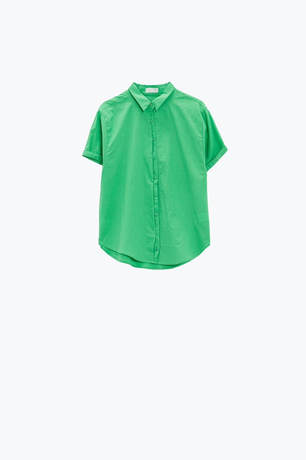 Camisa relajada de manga corta abotonada en verde Camisa relajada de manga corta abotonada en verde