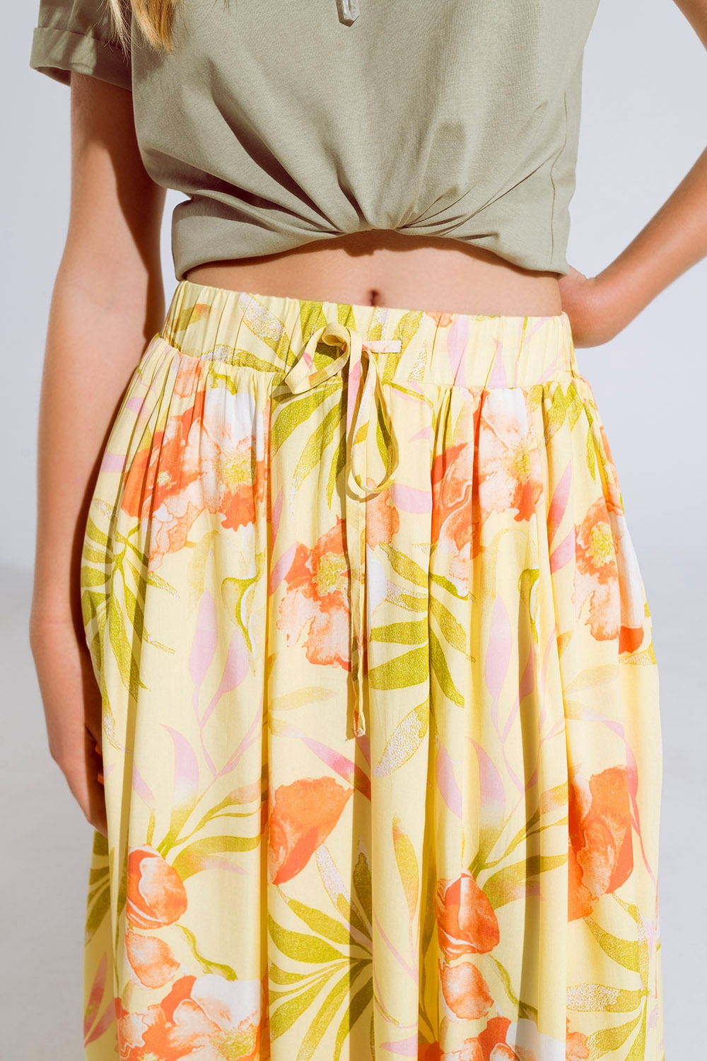maxi falda amarilla con estampado tropical maxi falda amarilla con estampado tropical