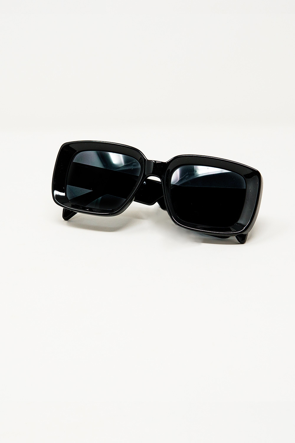 Gafas de sol rectangulares oversize con montura ancha en negro Gafas de sol rectangulares oversize con montura ancha en negro