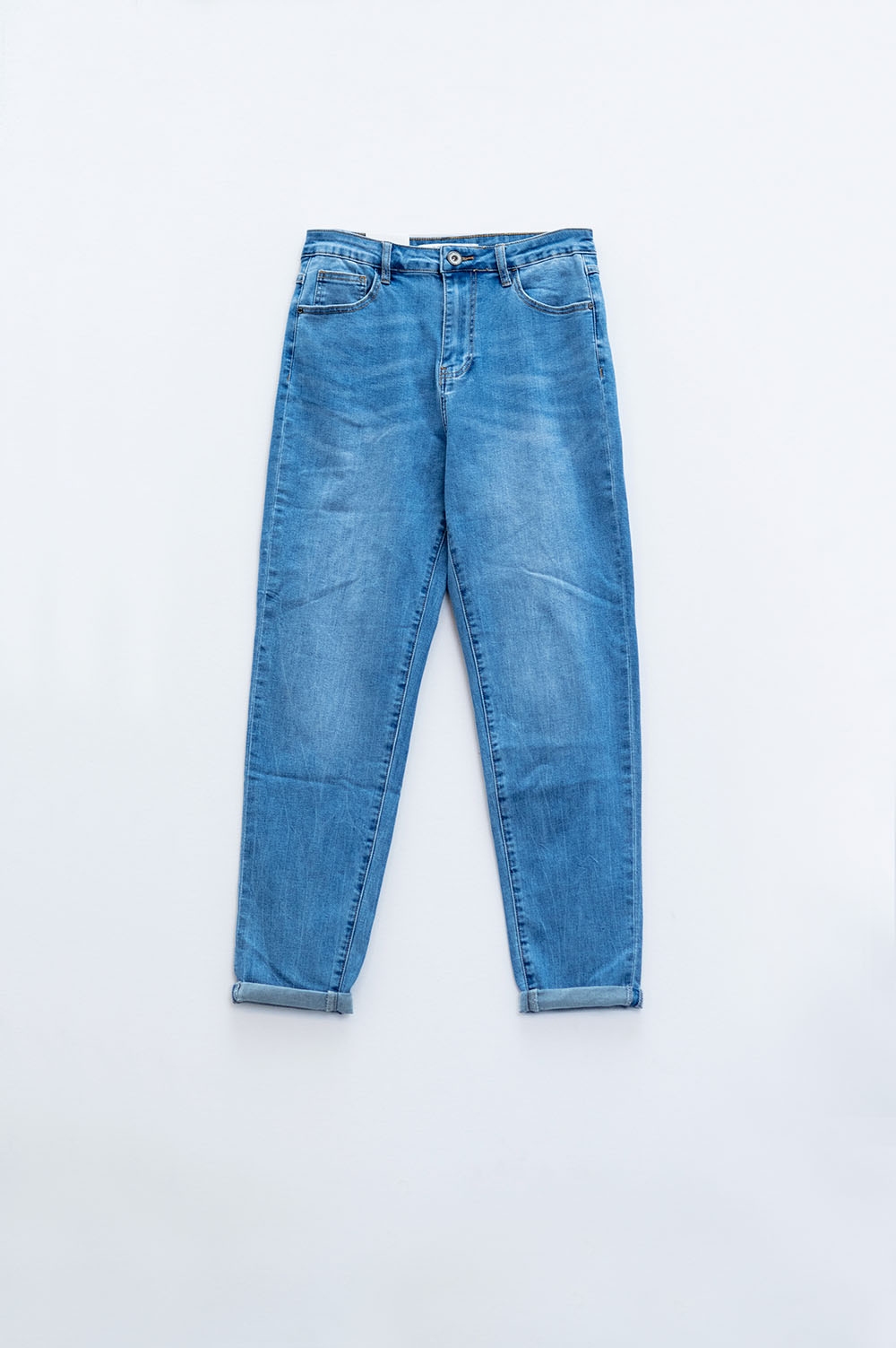 Vaqueros de cintura alta en denim el&aacute;stico de lavado medio