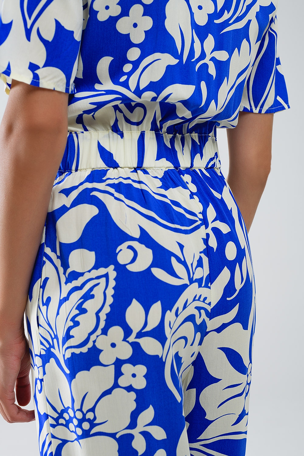 Mono Floral De Manga Corta En Azul