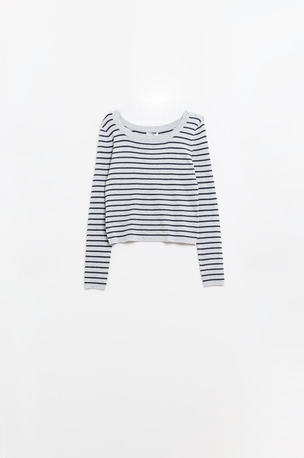 Jersey de punto fino a rayas grises con cuello barco Jersey de punto fino a rayas grises con cuello barco