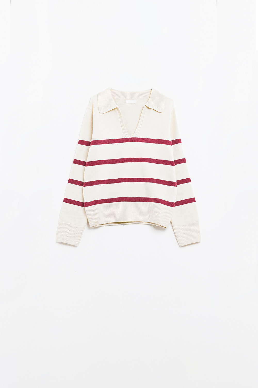 jersey blanco con rayas rojo oscuro y amplio cuello de pico jersey blanco con rayas rojo oscuro y amplio cuello de pico