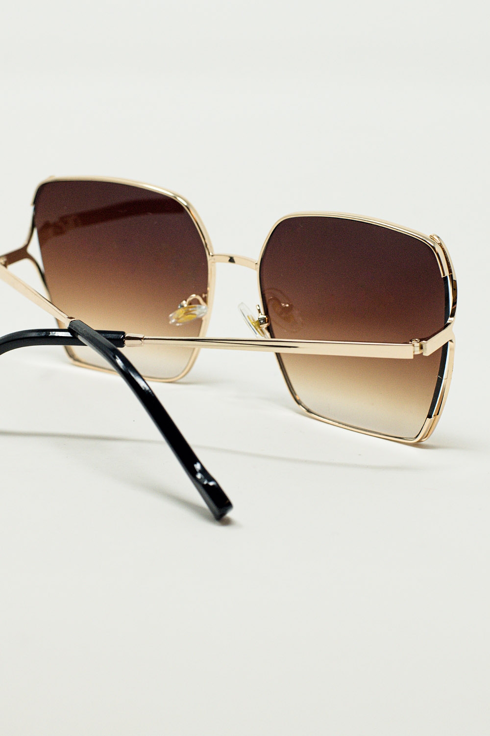 Gafas de sol cuadradas oversize de metal con lentes degradadas marrones Gafas de sol cuadradas oversize de metal con lentes degradadas marrones